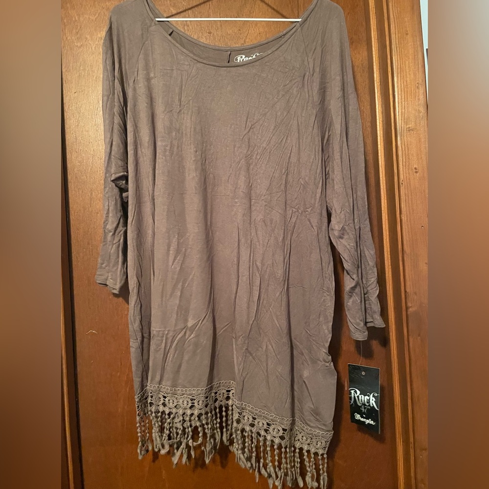 Never worn. Still has tags. Rock 47. Size XL. VERY STRETCHY AND SOFT!